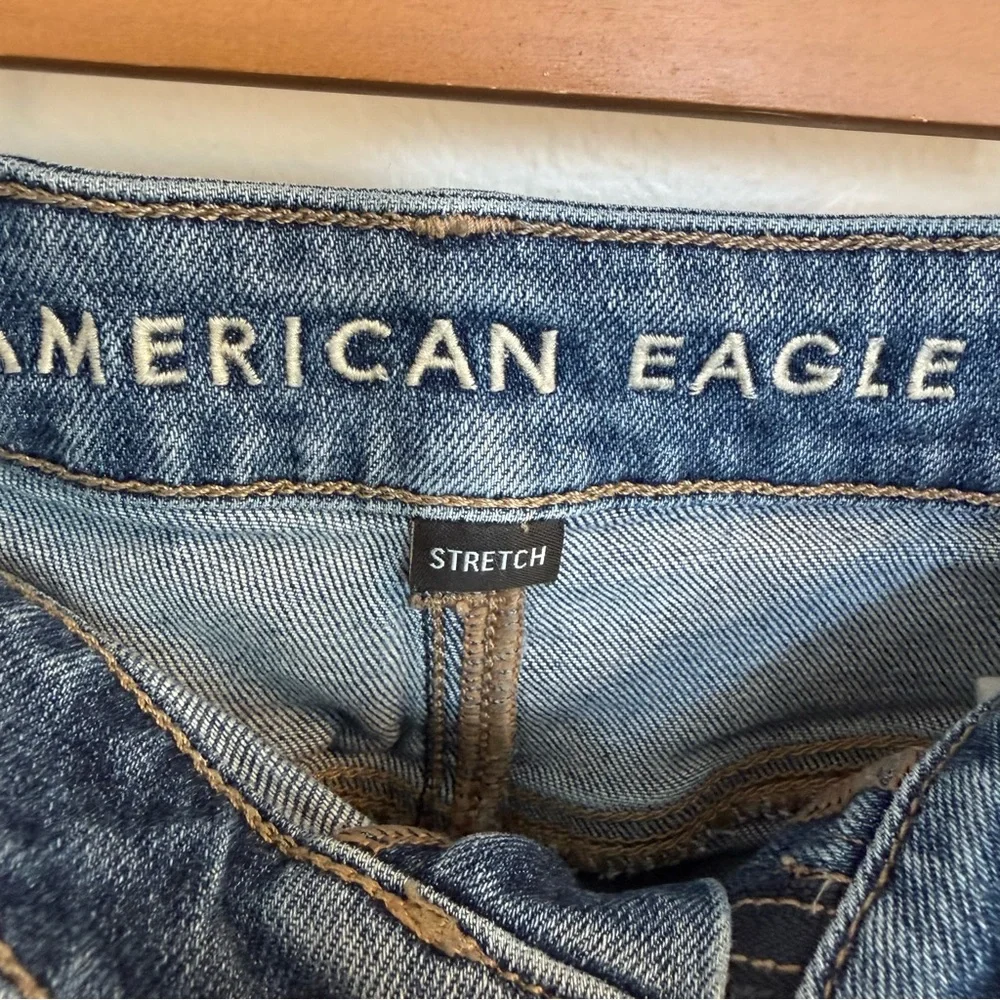 American Eagle Outfitters Light Blue Stretch mom jeans 10 long - Picture 3 of 5